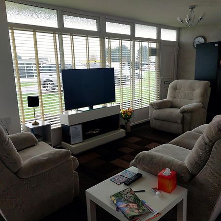 Grand Chalet 64 Disabled Friendly Skegness Exteriör bild